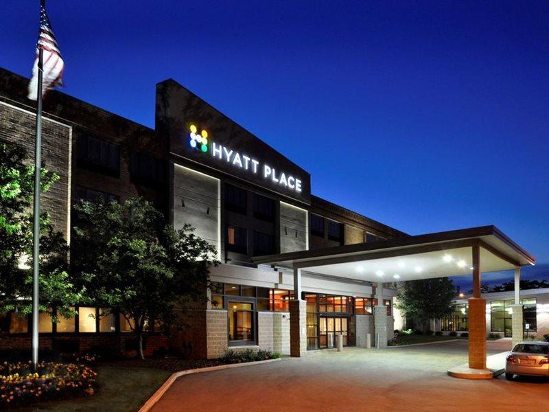 Comfort Suites Milwaukee West Kültér fotó