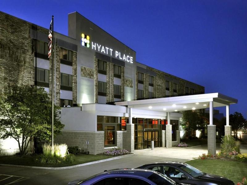 Comfort Suites Milwaukee West Kültér fotó