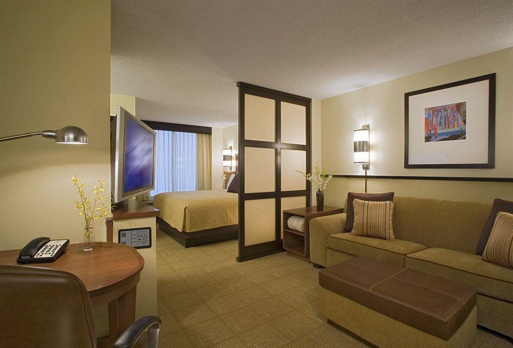 Comfort Suites Milwaukee West Szoba fotó